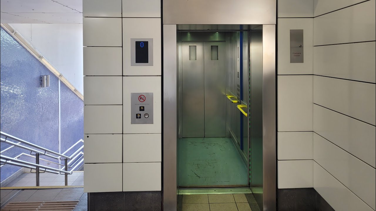 Lift and Escalator Image